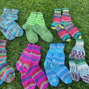 Cozy Colorful Hand-Knitted Socks – Unisex – Soft & Warm – Perfect Gift