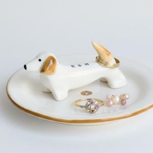 Personalized Dachshund Gift Dog Ring Dish, Ring Holder,Personalized Pet Ring ,Pet Lover Gift,Custon Anniversary,Sausage,Wedding Ring Display