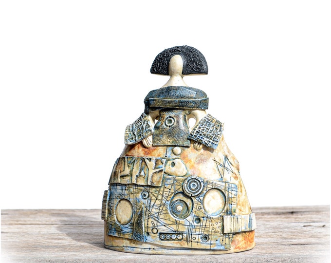 Ceramic sculpture Menina Original figurative women, Home decor  Garden Art, 3D Sculpting ceramic woman Art , Art deco figurative clay enamel
