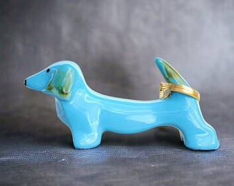 Dog Ring holder Jewelery,  Cute ring holder, Gifts for mum on her birthday, Dachshund figurine sausage dog lover gift, Ceramic ring cone