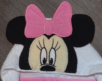 Minnie Mouse handdoek met capuchon, 3D Minnie Mouse, geborduurde handdoek met capuchon, gepersonaliseerd, handgemaakt, verjaardagscadeau, baby, badhanddoek, strandlaken
