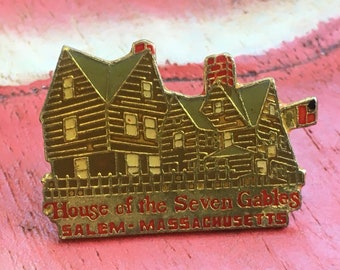 1.25 House Of The Seven Gables Salem Massachusetts Vintage Souvenir Pinback Pin