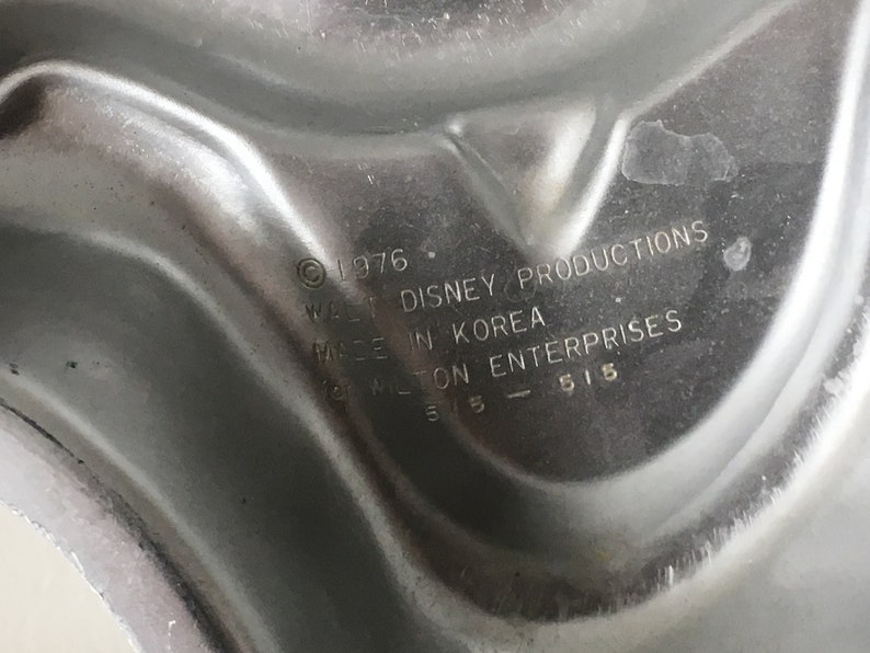 9 X 7 1976 Donald Duck Walt Disney Aluminium Cake Pan
