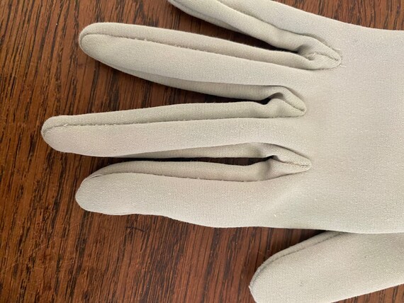 Vintage Pale Green Gloves, Mambo Brand, Nylon Sim… - image 4