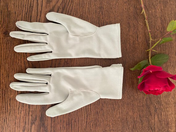 Vintage Pale Green Gloves, Mambo Brand, Nylon Sim… - image 2