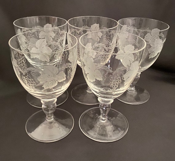 Engraved Wine Glasses - Set of 4, Vintage Vine Design