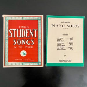 2x libri di musica d&#39;epoca / Canzoni famose degli studenti - oltre 200 canzoni, 66 pagine / Solo di pianoforte celebrati - 10 pezzi, 32 pagine / Allan & Co