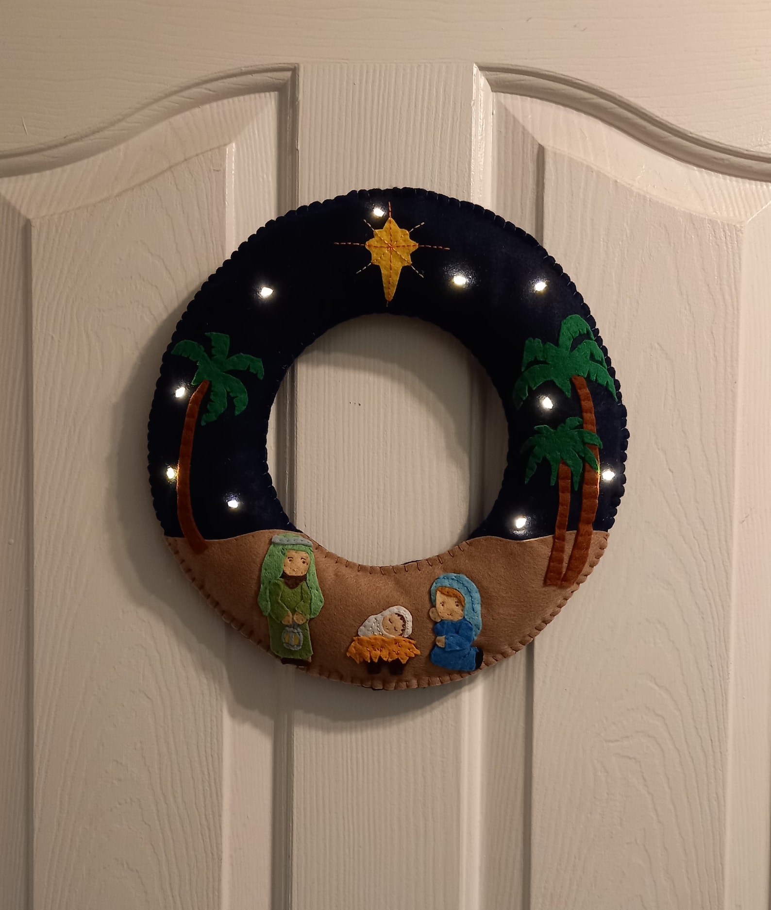 Christmas Nativity Wreath 
