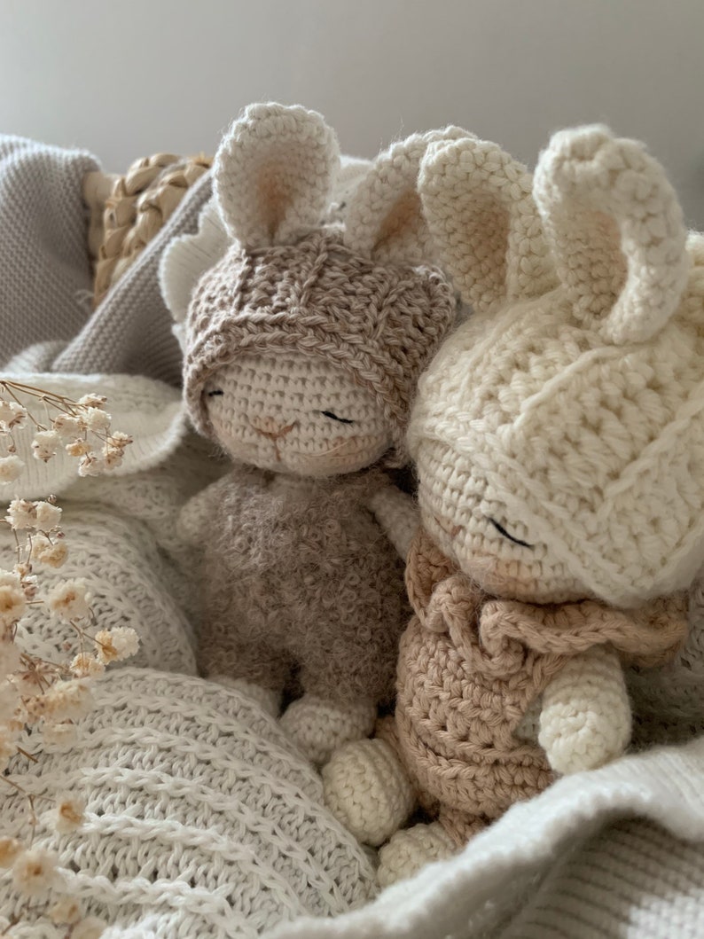 Baby Cake Bunny Pattern crochet Amigurumi Hase Häkel Anleitung Pucksäckchen, Beanie, Pixie, Latzhose Deutsch & English PDF © Bild 7