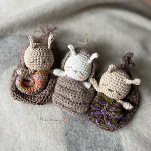 Shell/ Snail Shell Fae Crochet Pattern with Bag / Amigurumi - German + English - pdf copyright