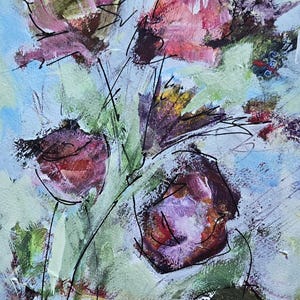 Pu&ograve; includere: Un dipinto astratto con pennellate espressive di fiori rosa, rosso scuro e viola su uno sfondo azzurro e verde pallido. L'opera include linee scure e sottili simili a inchiostro che definiscono le forme floreali ed &egrave; firmata Bignell.