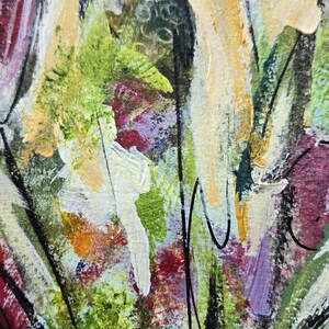 Pode incluir: Uma pintura abstrata com pinceladas espessas e texturizadas em tons de creme, amarelo p&aacute;lido, verde floresta, magenta profundo e preto. A composi&ccedil;&atilde;o exibe uma aplica&ccedil;&atilde;o de tinta em camadas com t&eacute;cnicas de empaste e linhas pretas finas.