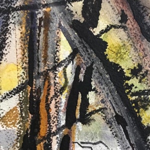 Puede incluir: Pintura abstracta de acuarela con pintura negra, marr&oacute;n, gris y amarilla. La pintura tiene un aspecto texturizado y parece ser de una escena de bosque.