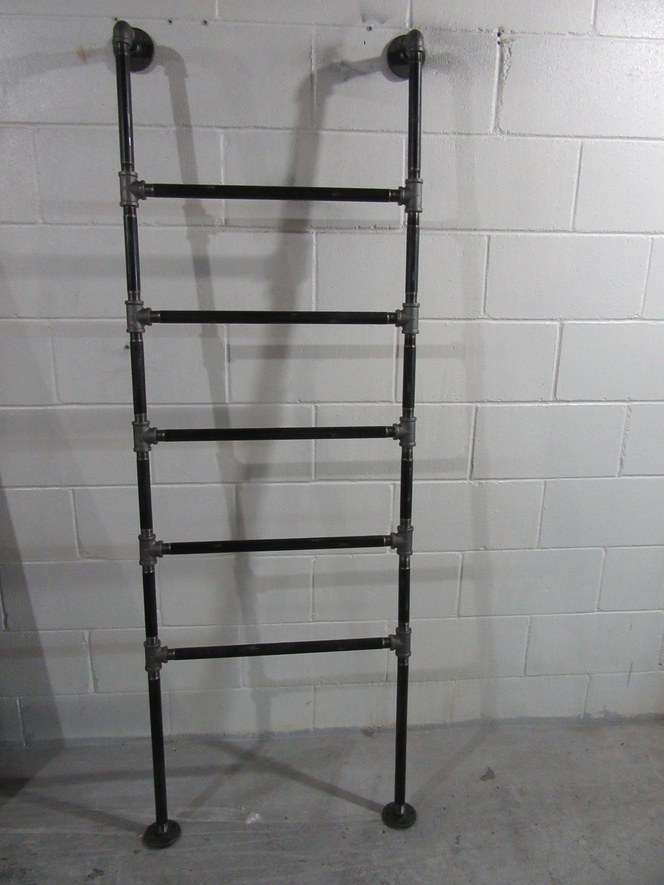 Item 609 3/4 Bunk Bed Ladder Industrial Steel Pipe