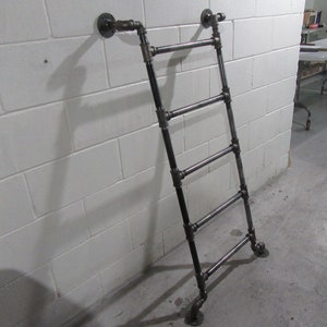 Item #621, 3/4&quot; Tilting Bunk bed ladder, Industrial steel pipe