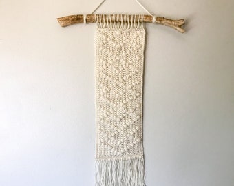 Modern Crochet Wall Hanging | Yarn Wall Hanging | DIY Wall Art | Crochet Pattern | Yarn Wall Art