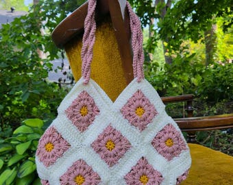 Fountain Blossom Granny Square Bag Crochet Pattern | Granny Square Purse Pattern | Crochet Bag PDF Pattern | Intermediate | Download