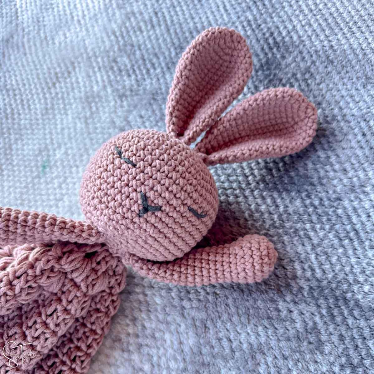 40 Bunny Lovey Crochet Patterns for Sweet Baby Gifts and Nursery Keepsakes 35 Crochet Pattern: Adorable Bunny Lovey