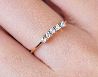 Naturdiamant Ehering 14K Gelbgold: Handgefertigter minimalistischer Ring