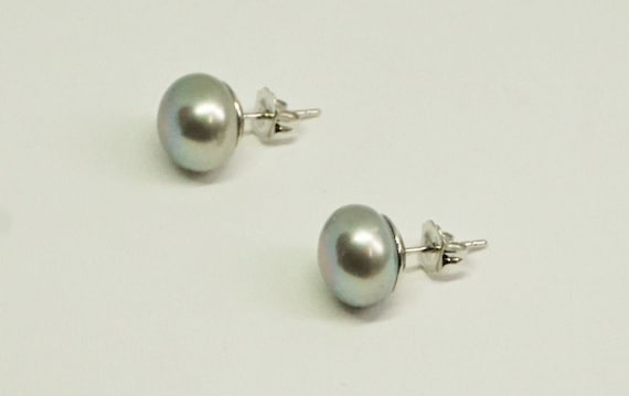 14K White Gold and Gray Button Pearl Earrīngs - image 1
