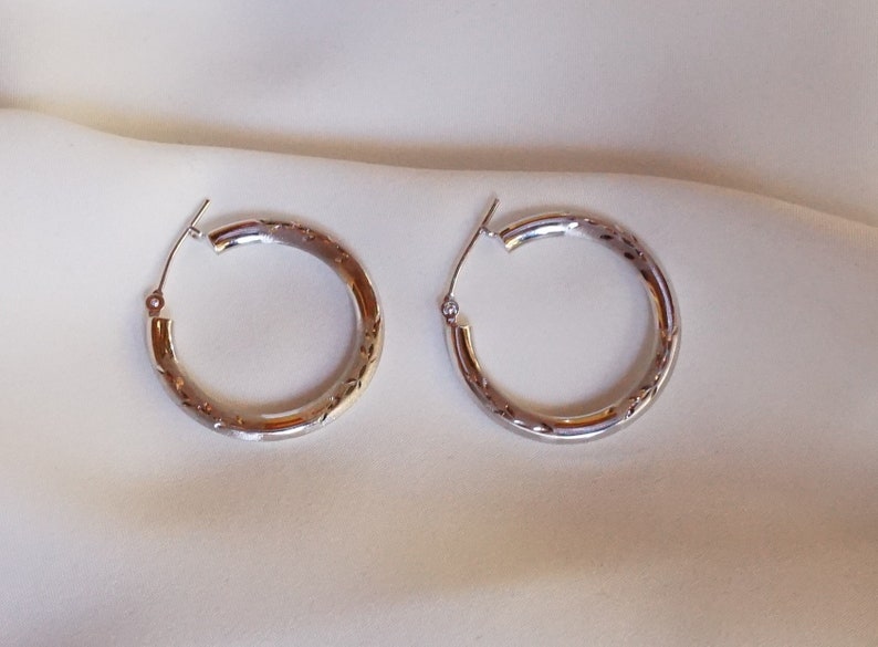 14K White Gold Earrings 1.8G