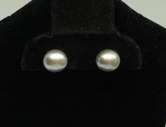 14K White Gold and Gray Button Pearl Earrīngs - image 3