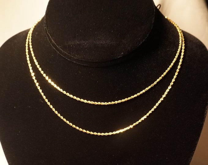 14K Gold, 8.8G, 30 Inch Chain. - Etsy