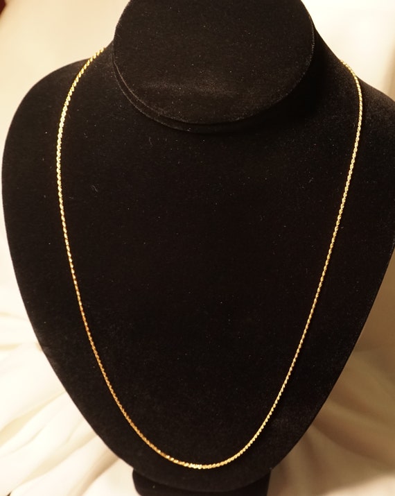 ON HOLD /14K Gold, 5.1G, 25 inch chain. - Gem