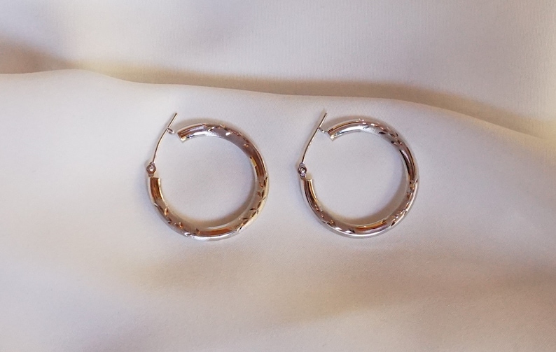14K White Gold Earrings 1.8G