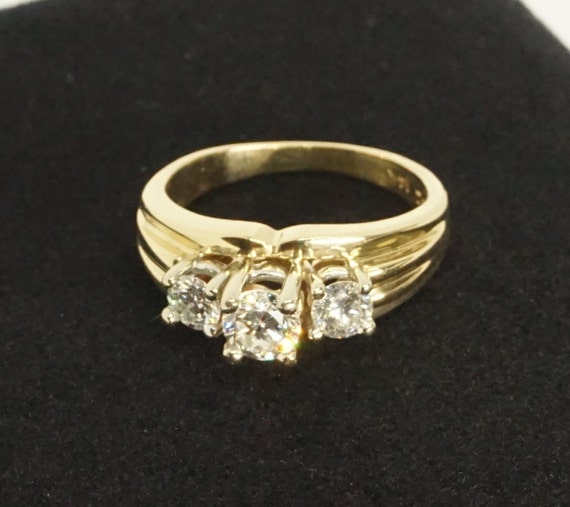 Diamond weight in grams deals