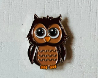 Anabella's Owl Needleminder  - Enamel Needleminder