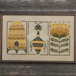NEW! 2025 Nashville Needlework Market ~ Heart in Hand Bumblebee Etchings Cross Stitch Chart ~ Anabella&#39;s