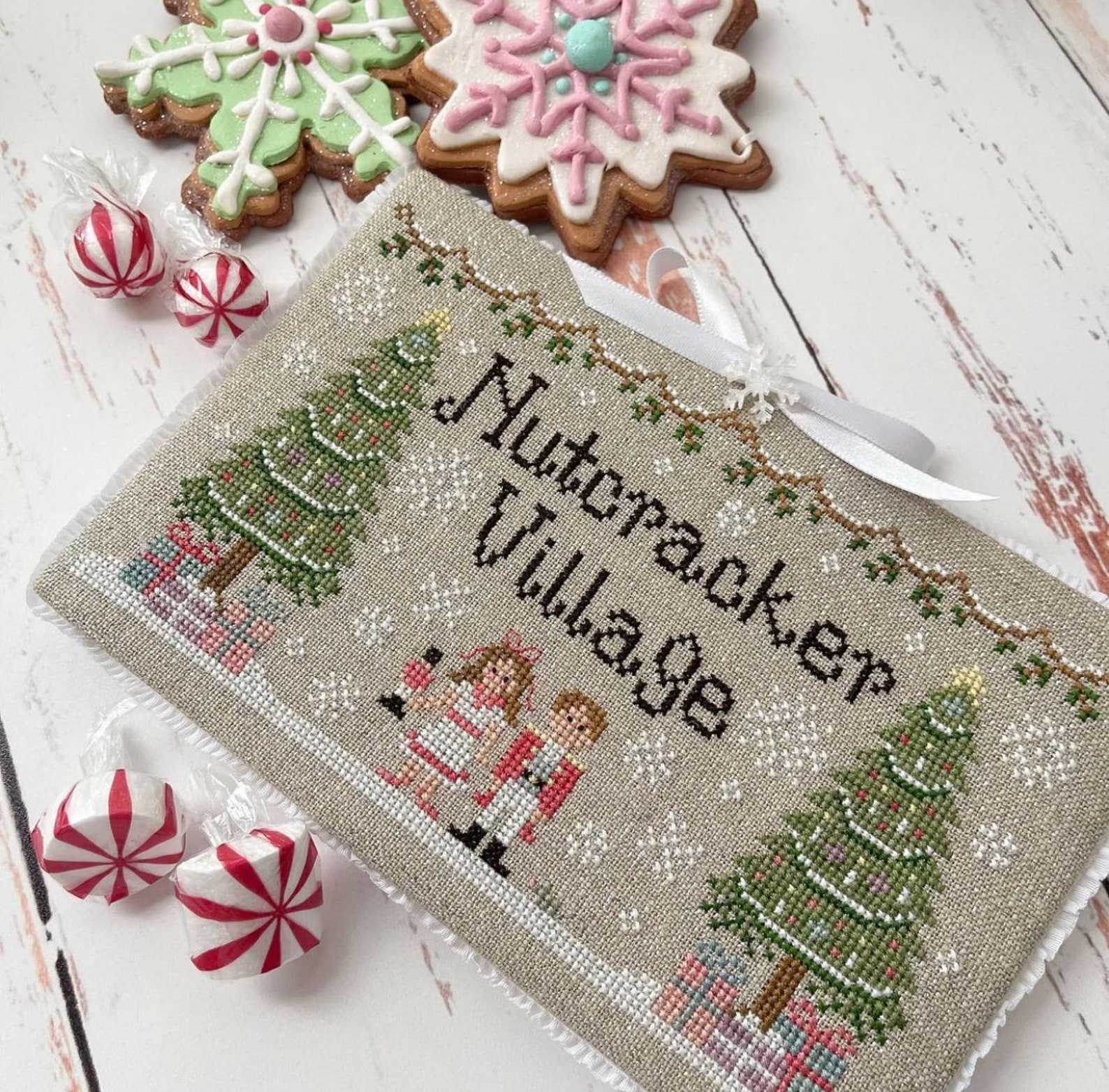Country Cottage Needleworks NUTCRACKER VILLAGE 1 Clara & the Prince ...