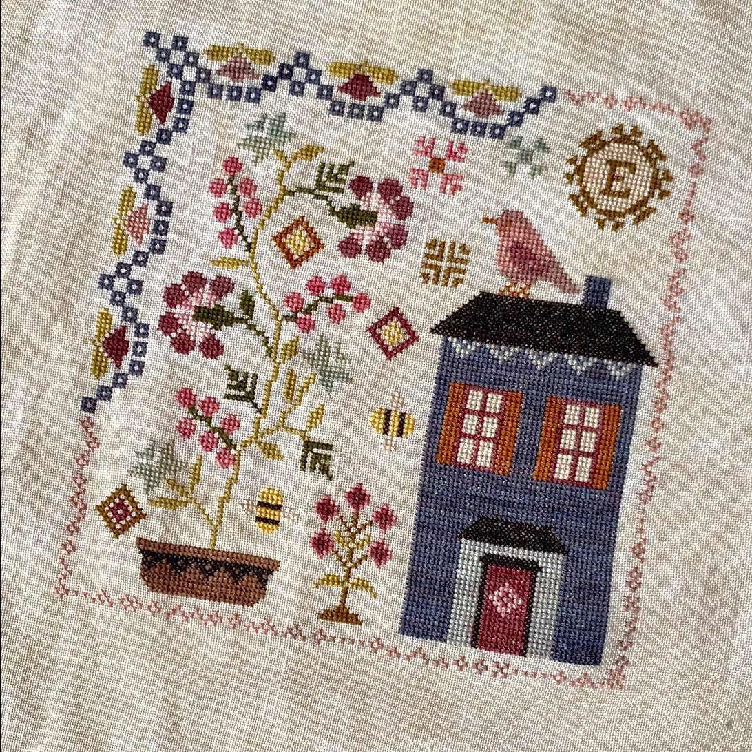 2024 Nashville Needlework Market - Motif de point de croix Blueberry Ridge Bramble Cottage ~ Anabella's Cross Stitch