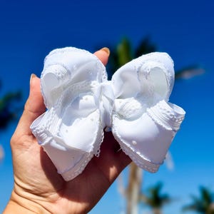 White Basic Simple Boutique Pearl Bow