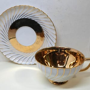 Vintage WALDERSHOF TEACUP & SAUCER - Golden Swirl Pattern Bavaria Porcelain