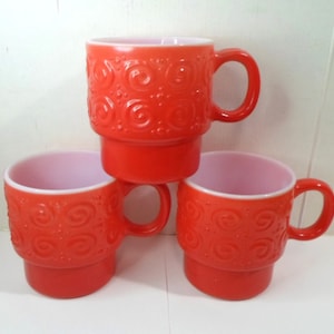 3 Vintage HAZEL ATLAS MUGS Scroll & Dots Milk Glass Fired On Red Stackable 3.5&quot;