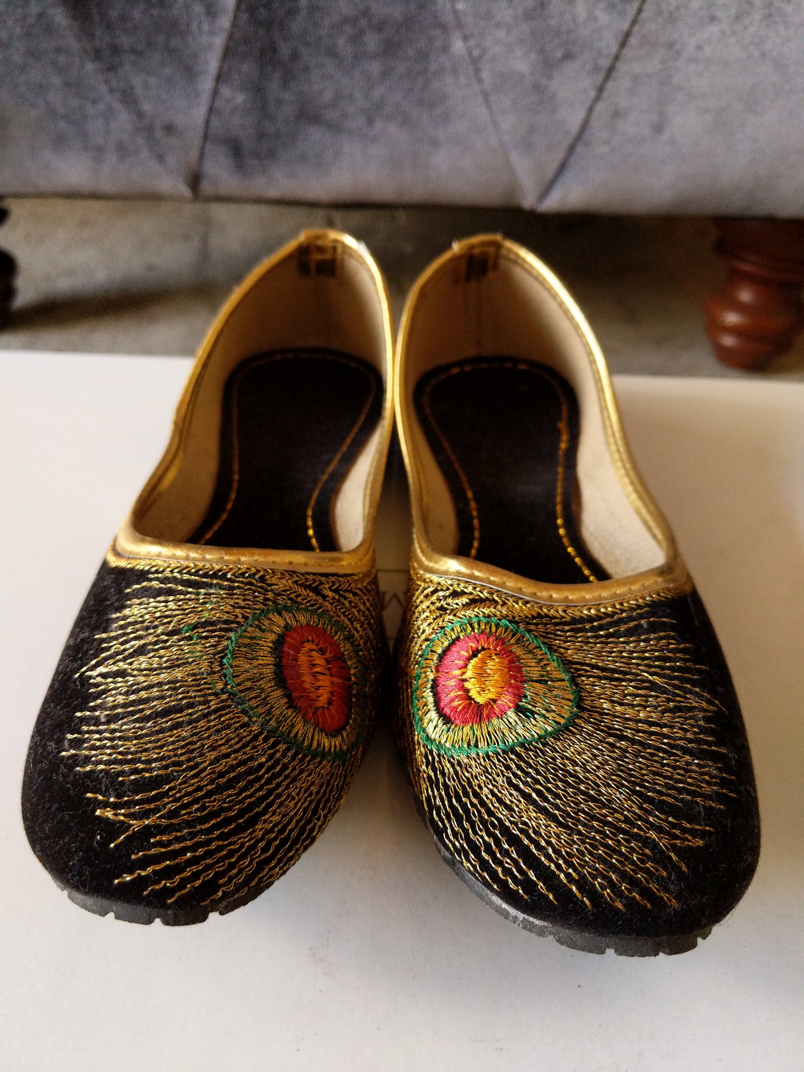 slip-on ballet flats size 7.5