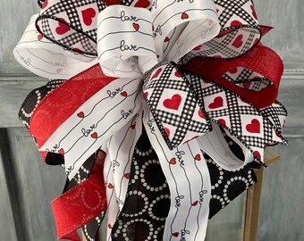Valentine's Day lantern topper bow, Bow for Wreath or swag, Mailbox Bow, Door Hanger Bow