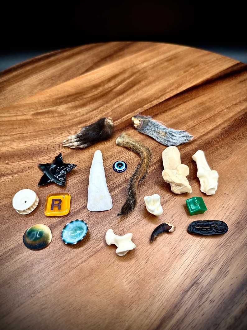 Spiritualist Bone Throwing Set image 2