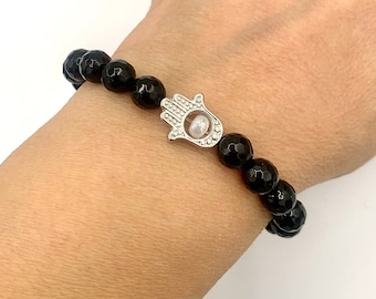 Black onyx beaded bracelet, Hamsa bracelet, Pearl charm bracelet, Good luck bracelet, Black and white bracelet, Stackable stretch bracelet