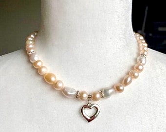 Pearl beaded necklace, Heart charm necklace, Single strand pearl necklace, Bridesmaid Necklace, Wedding necklace, Rose Gold Pearl Necklace