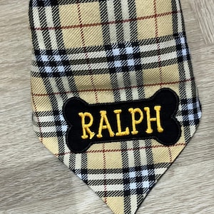 Personalised dogs bandana XS S M L. Any name can be added.(Clip not included)