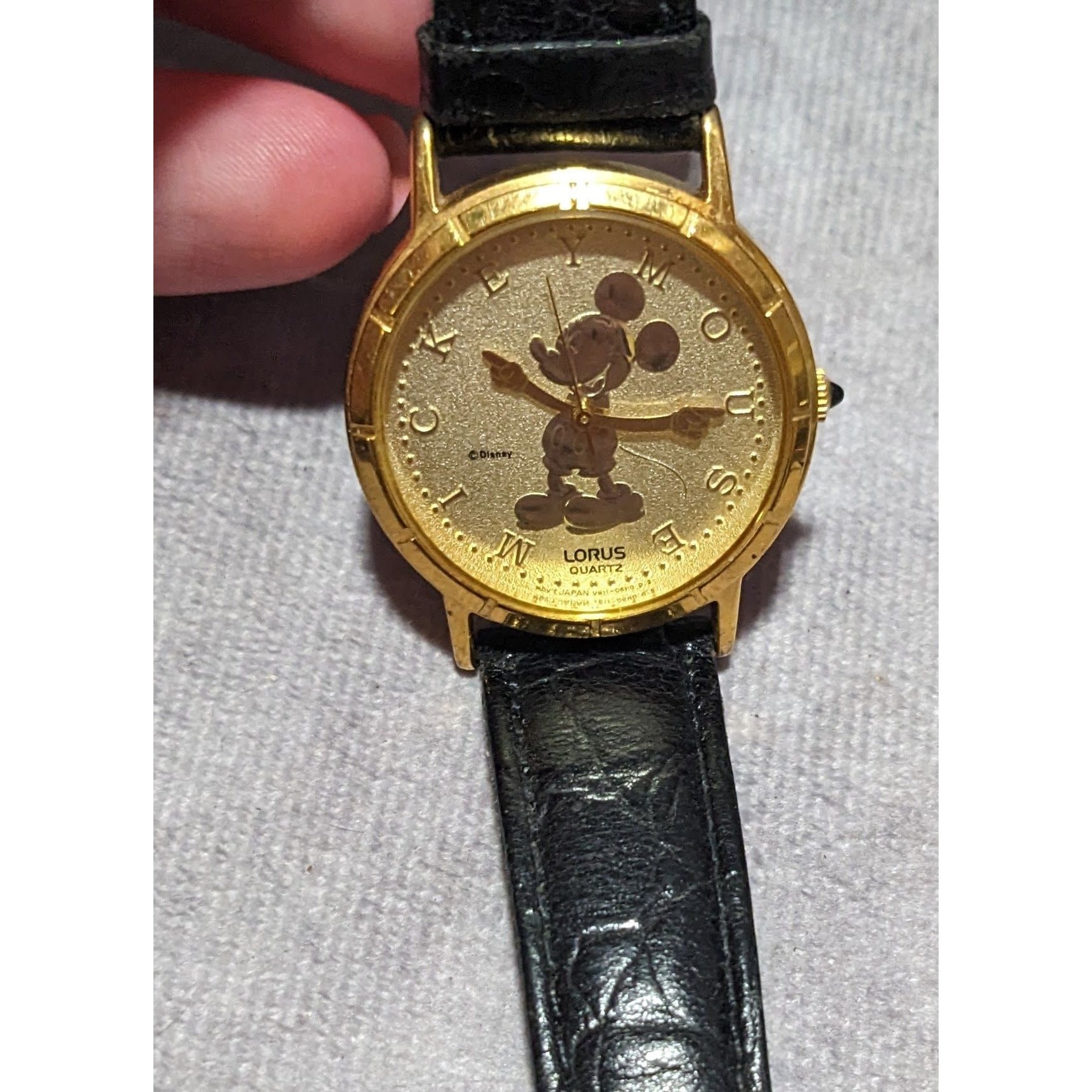 Retired RXJ196 LORUS MICKEY DISNEY Gold and Tan Character Watch Lorus Gold Mickey Mouse Watch - Etsy main image 3
