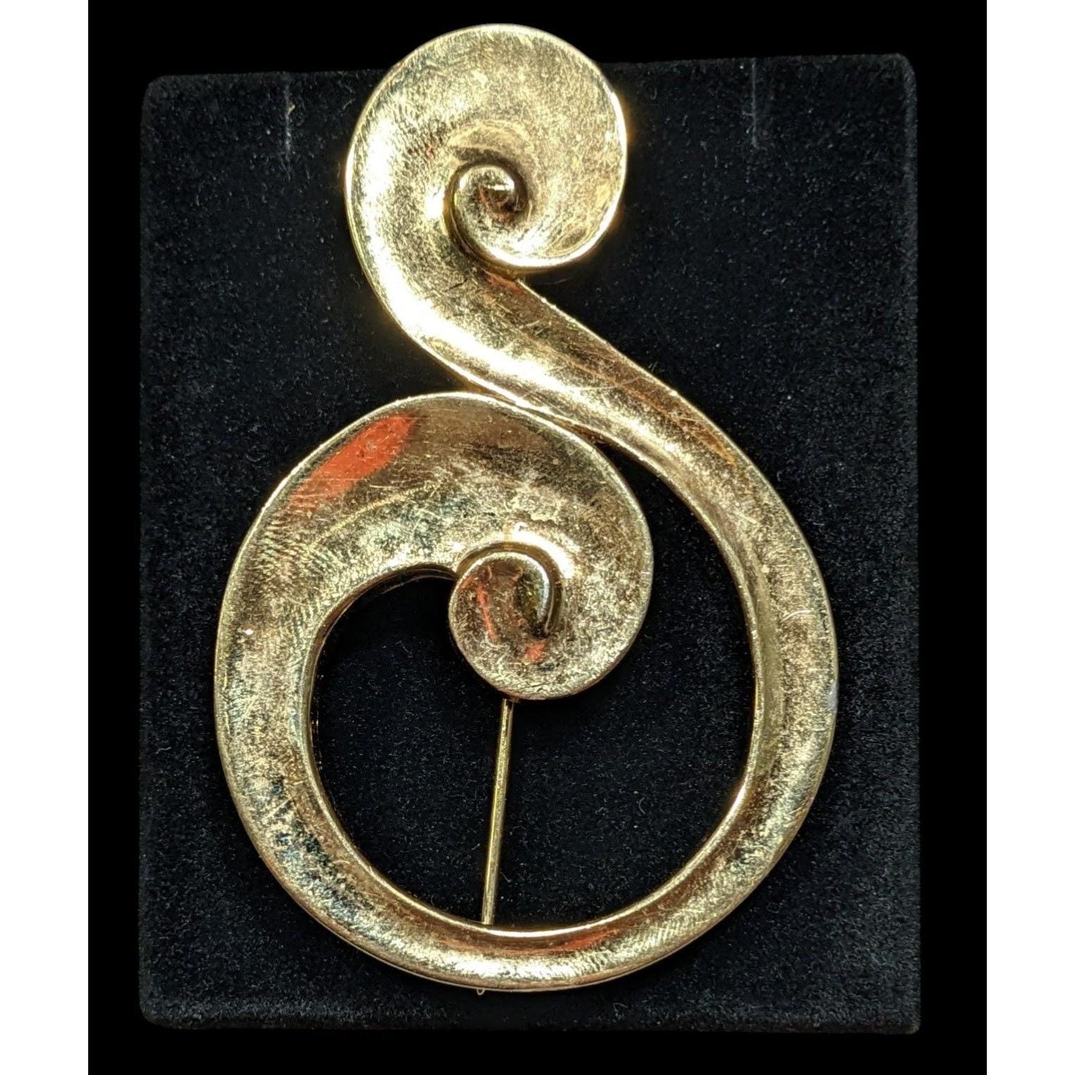 GIVENCHY　ブローチ GIVENCHY - GIVENCHY ジバンシー ロックタイル ブローチの通販