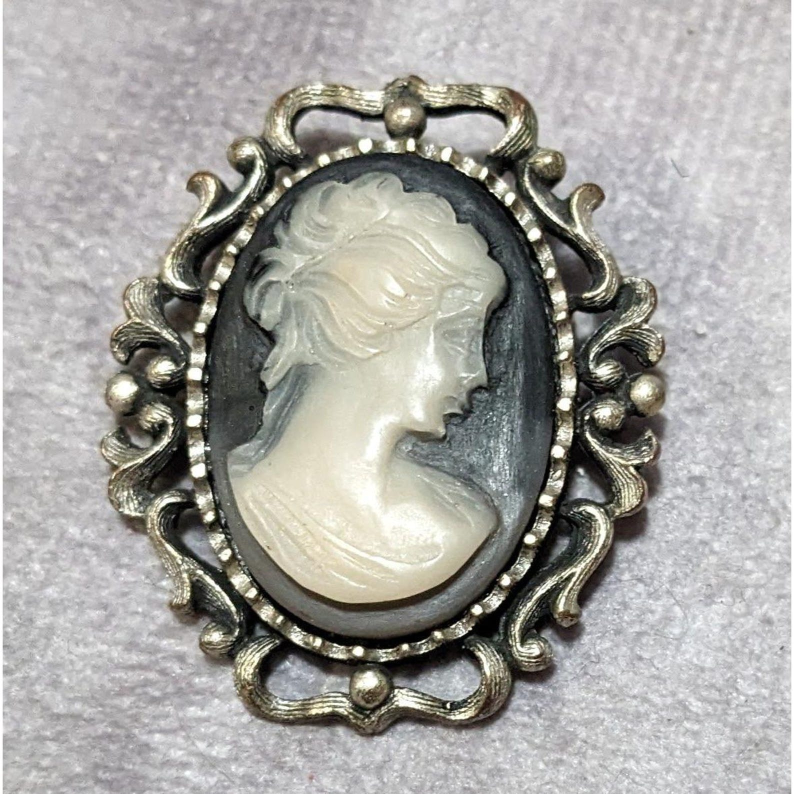 Vintage Victorian Style Black and White Cameo Brooch - Etsy