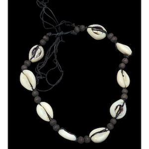 Vintage 90s Handmade Cowrie Shell Tie On Necklace