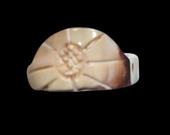Vintage Carved Cream Shell Flower Ring Size 5 3/4