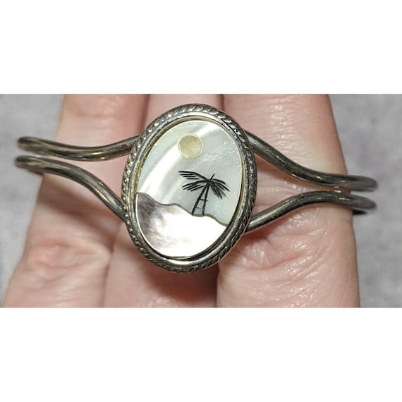 Vintage Beach Scene Shell Inlay Bracelet