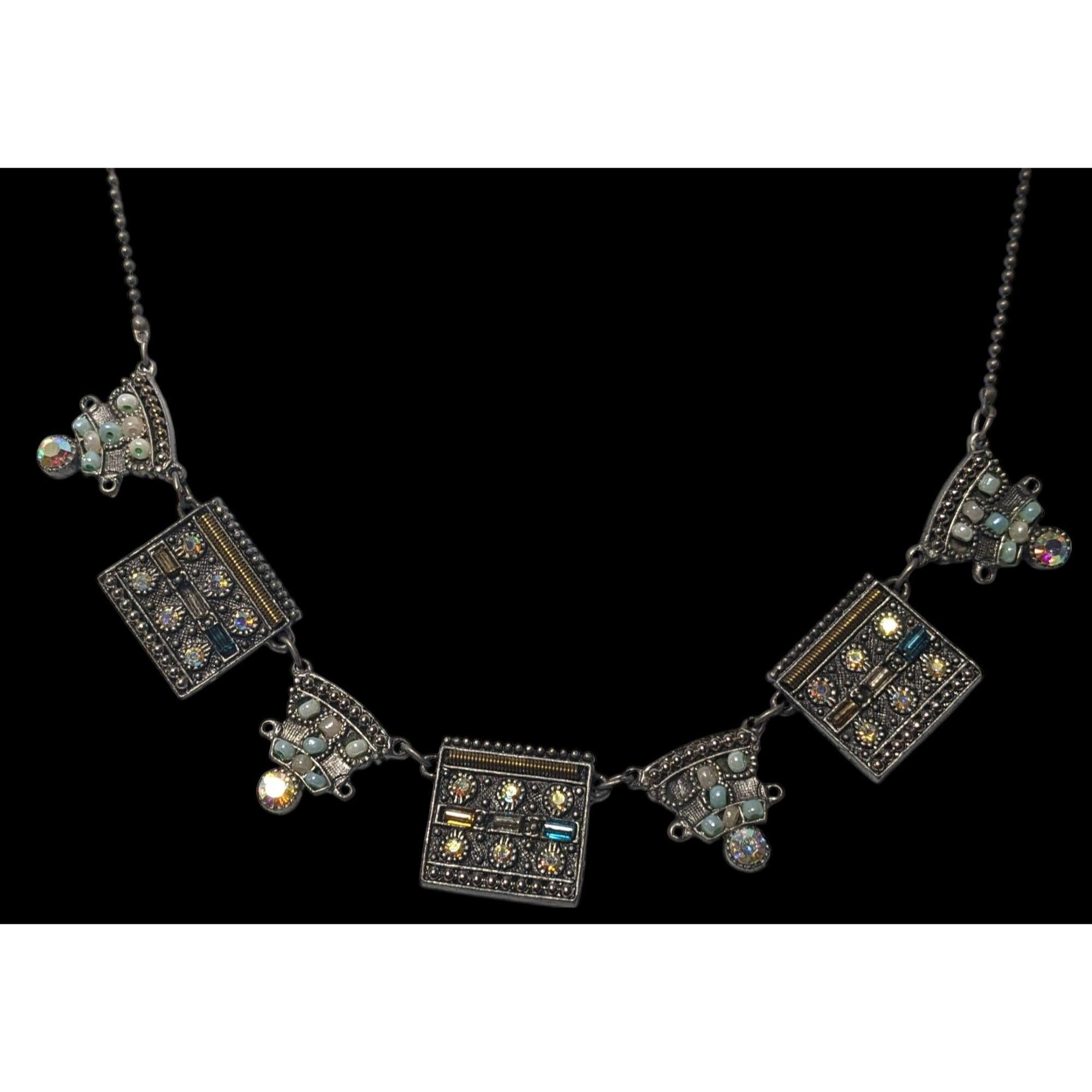 Pendentif Collier Vintage Années 70 – Argenté, Relief Ajouré – Réf. *3281 – Occasion